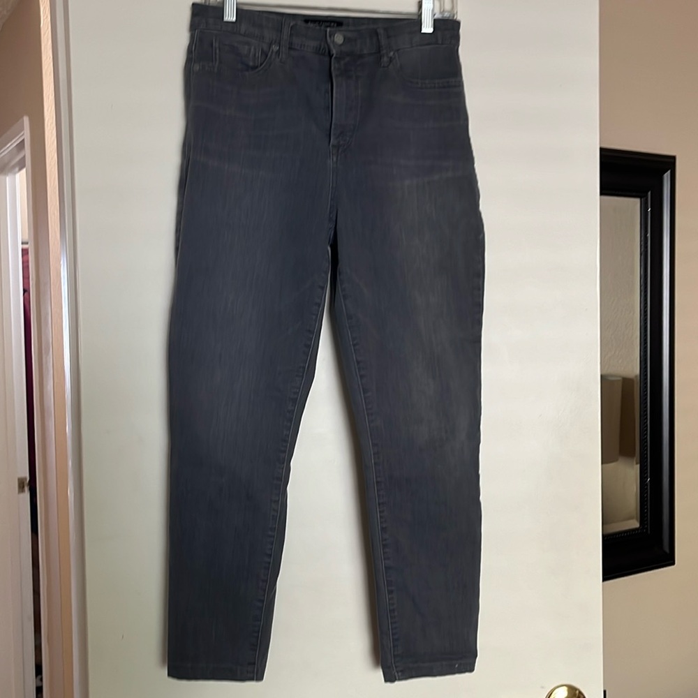 @poshmarksupport lost this item